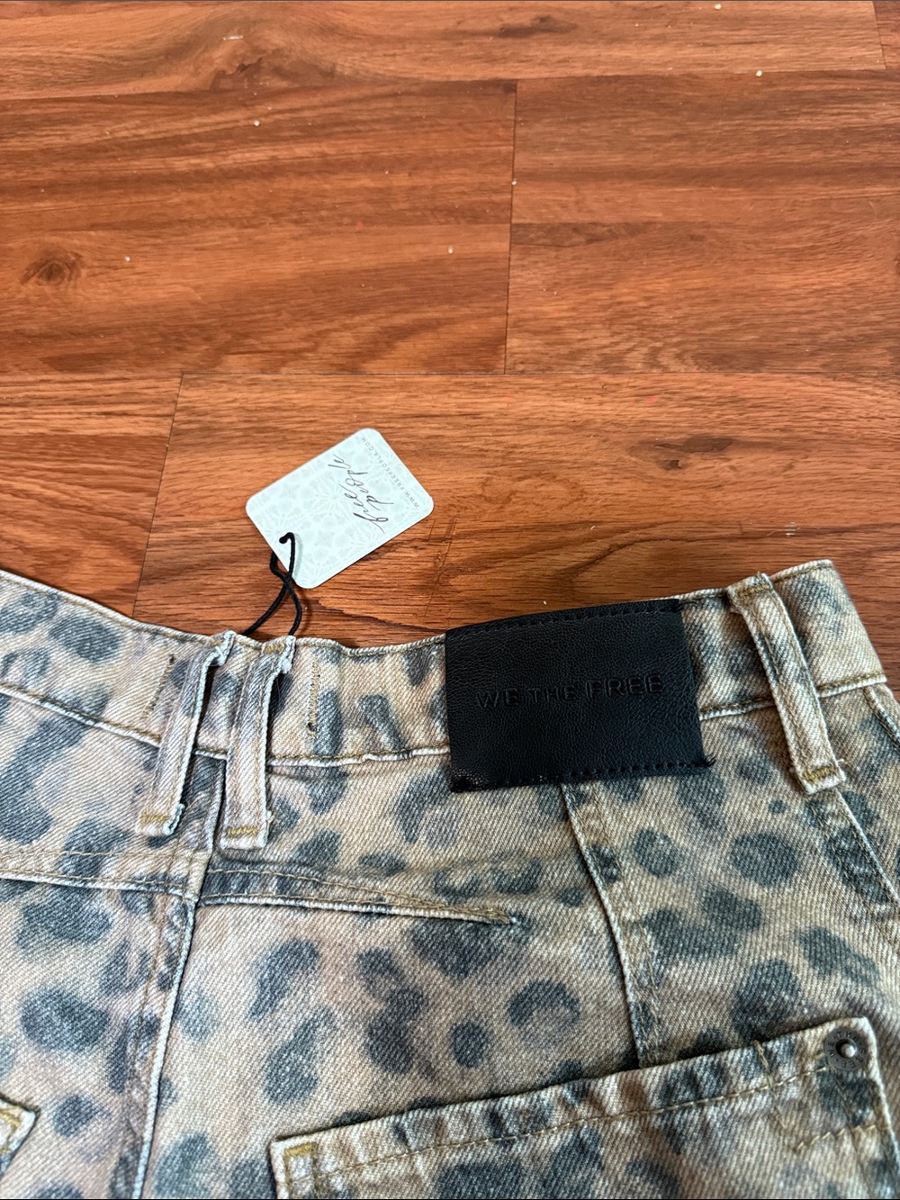 We The Free Good Luck Printed Barrel Jeans - Picture 13 of 13